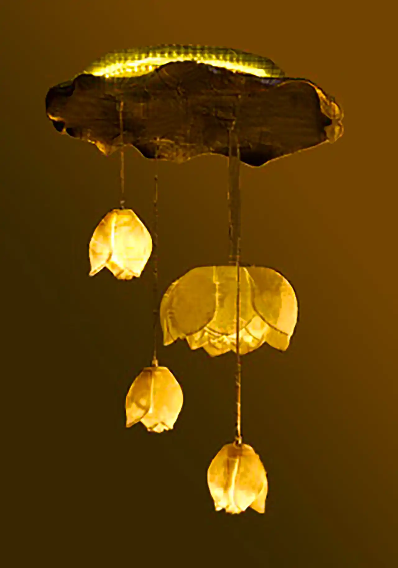 لوستر شیک طرح لاله واژگون