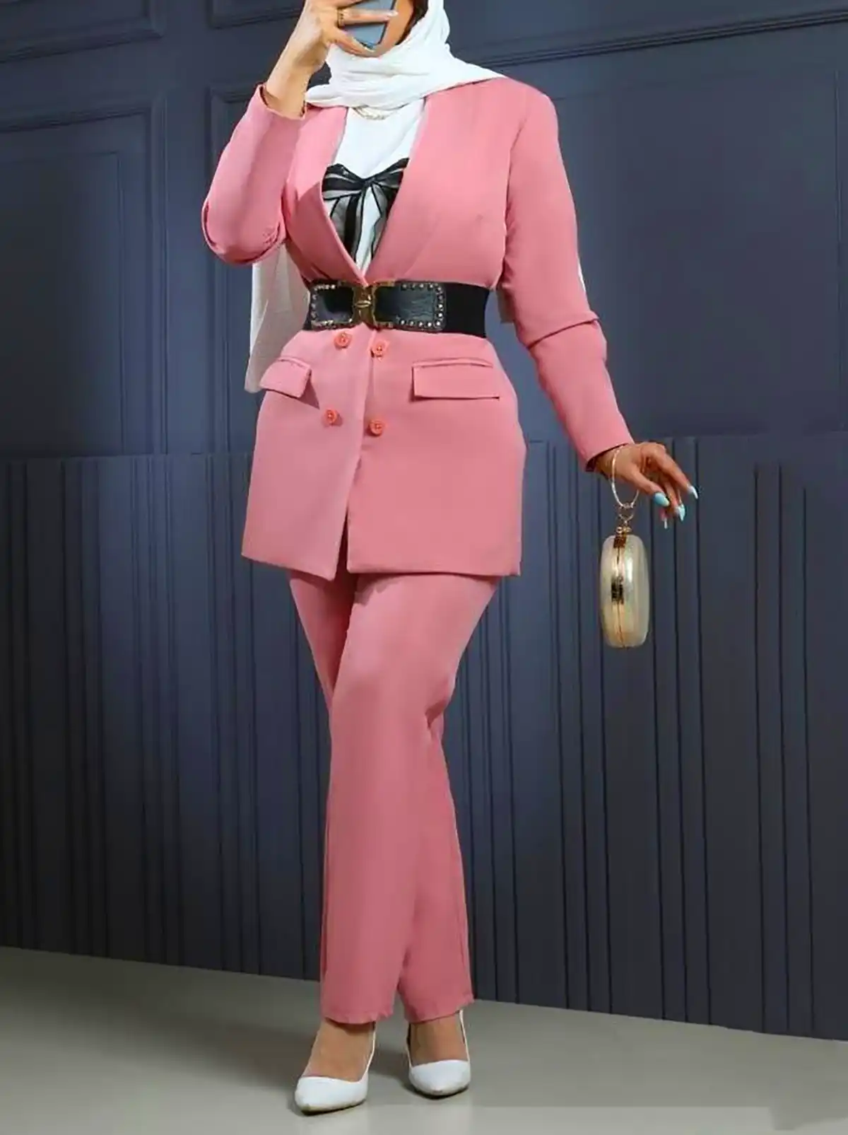 مانتو خاص زنانه با طراحی منحصر به فرد