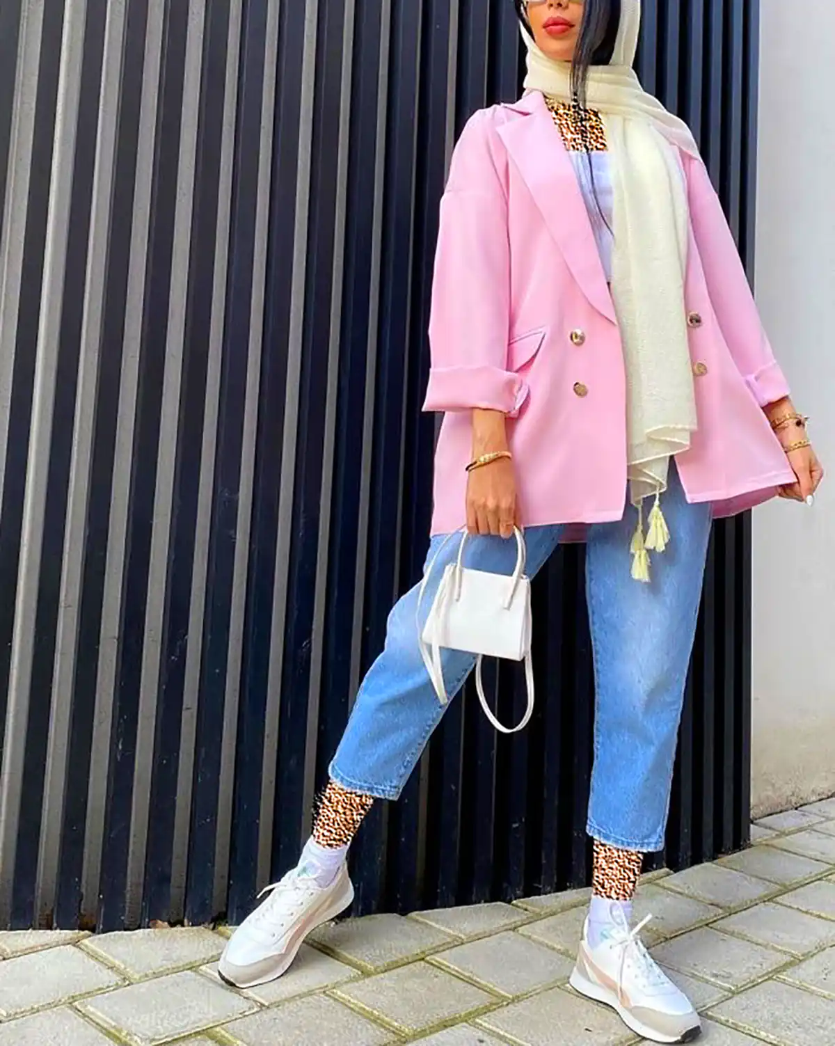 مانتو پارچه ای درجه یک با دوخت تمیز