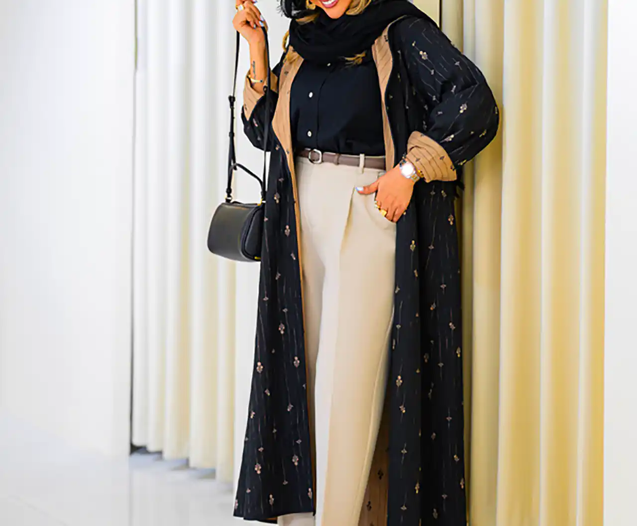 مانتو ایرانی با دوخت خاص 