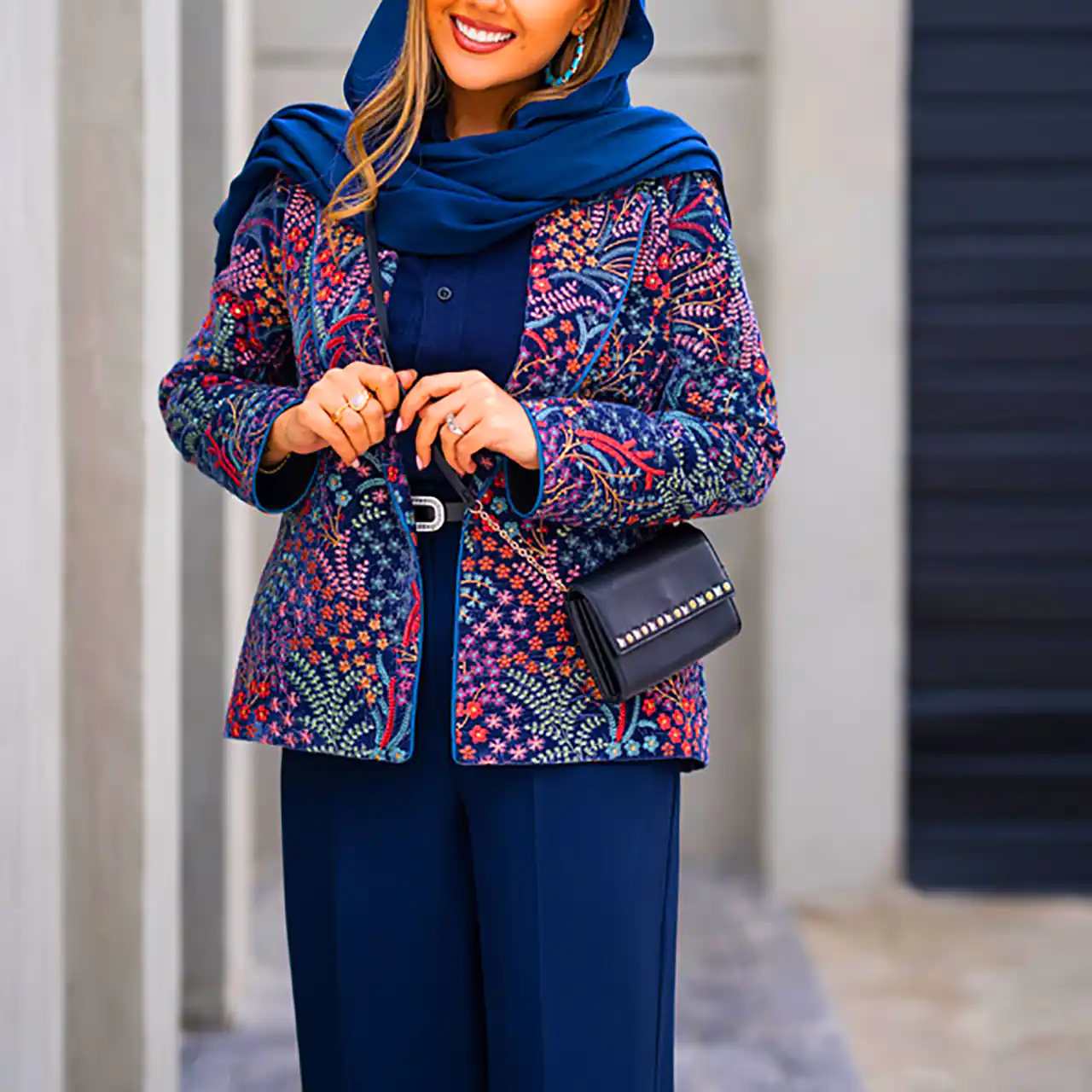 مانتو ایرانی با دوخت خاص 