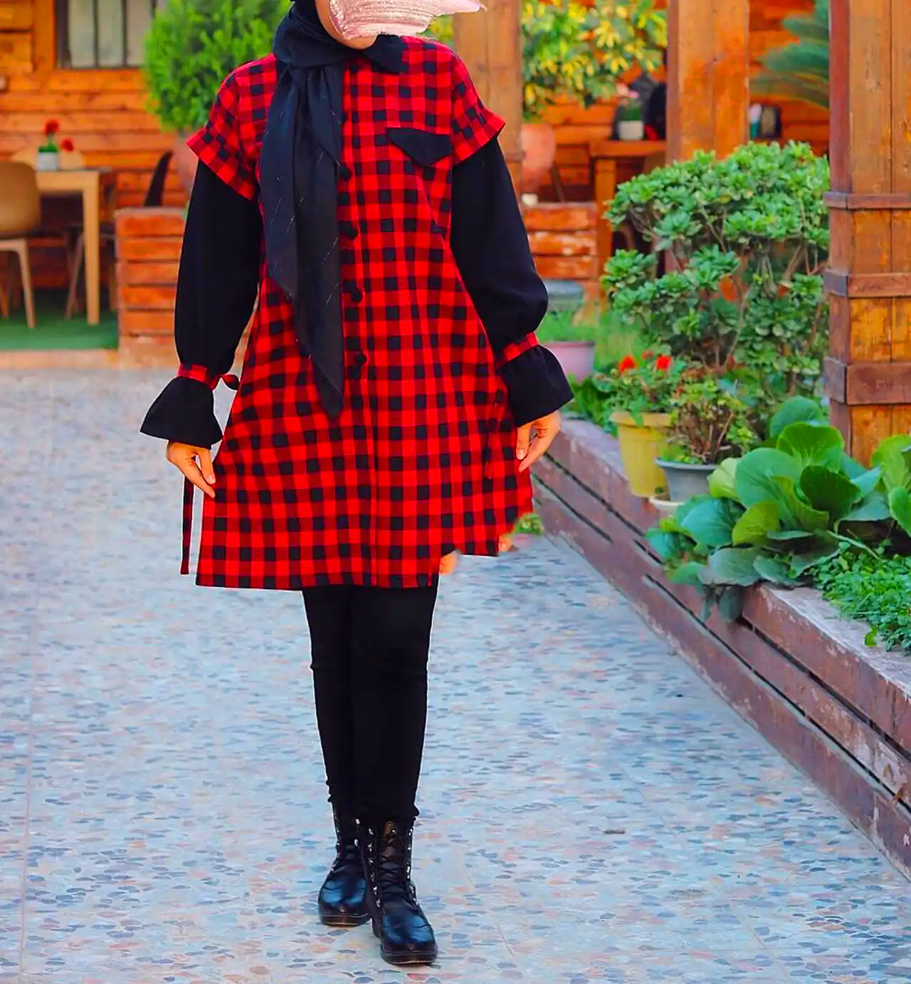 مانتو پوشیده با دوخت ظریف مزونی