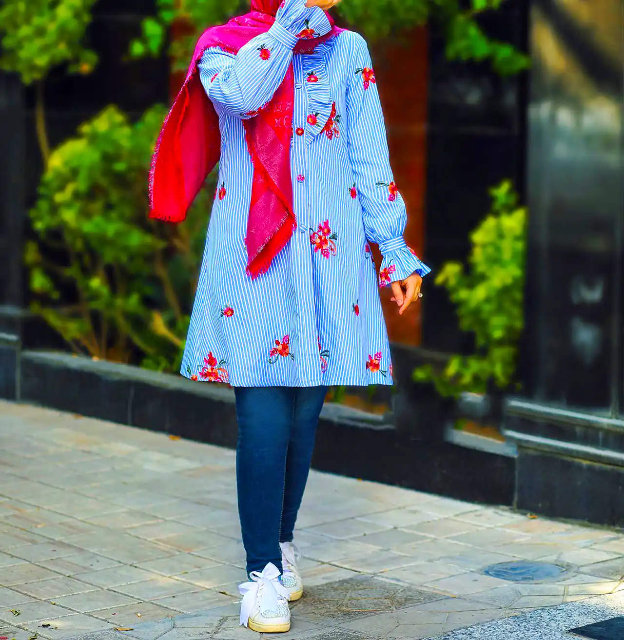 مانتو پوشیده با دوخت ظریف مزونی