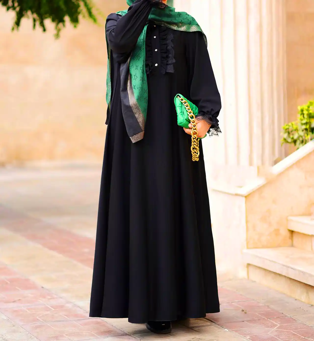 مانتو پوشیده با دوخت ظریف مزونی