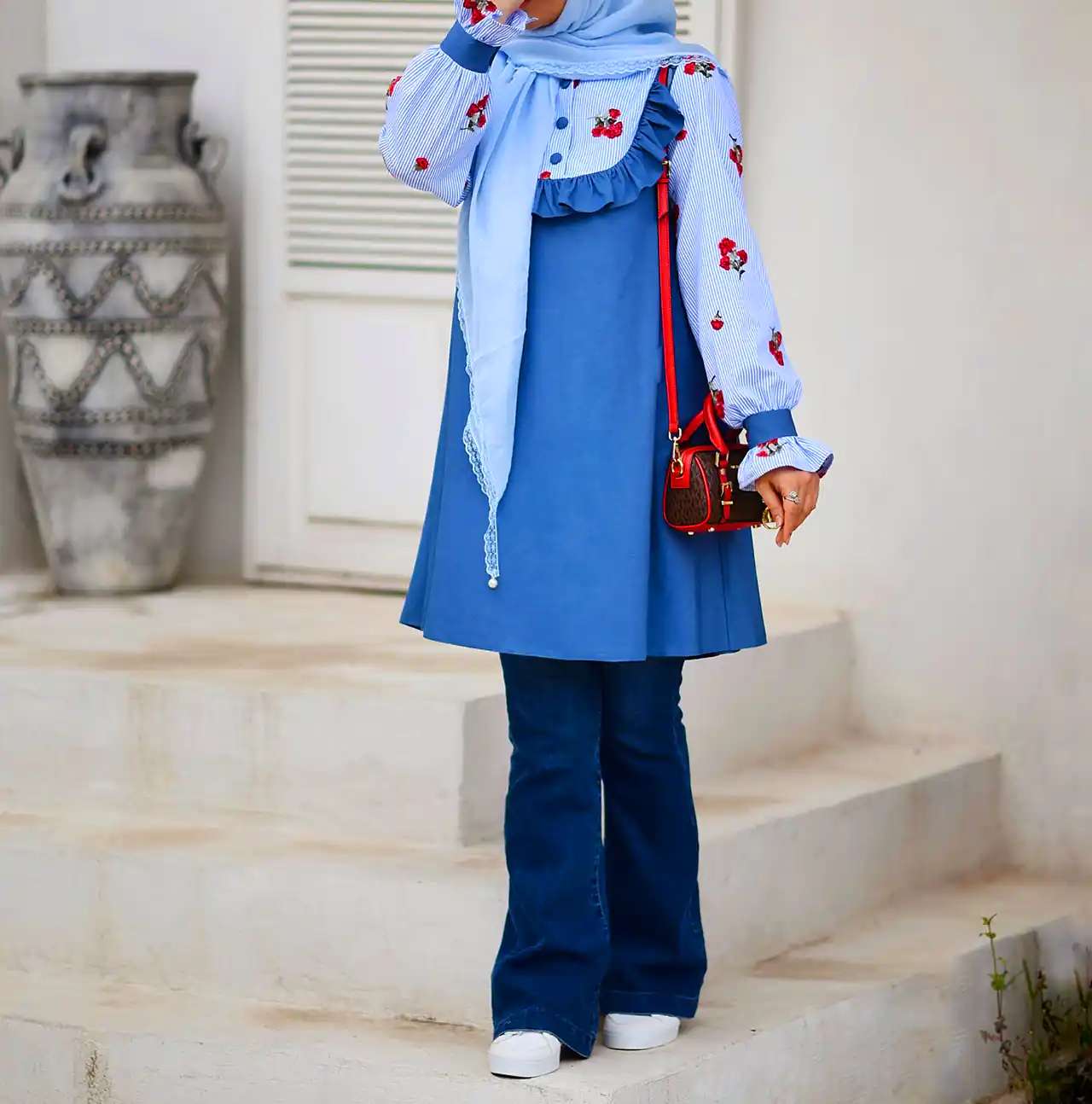 مانتو پوشیده با طراحی ایرانی اصیل