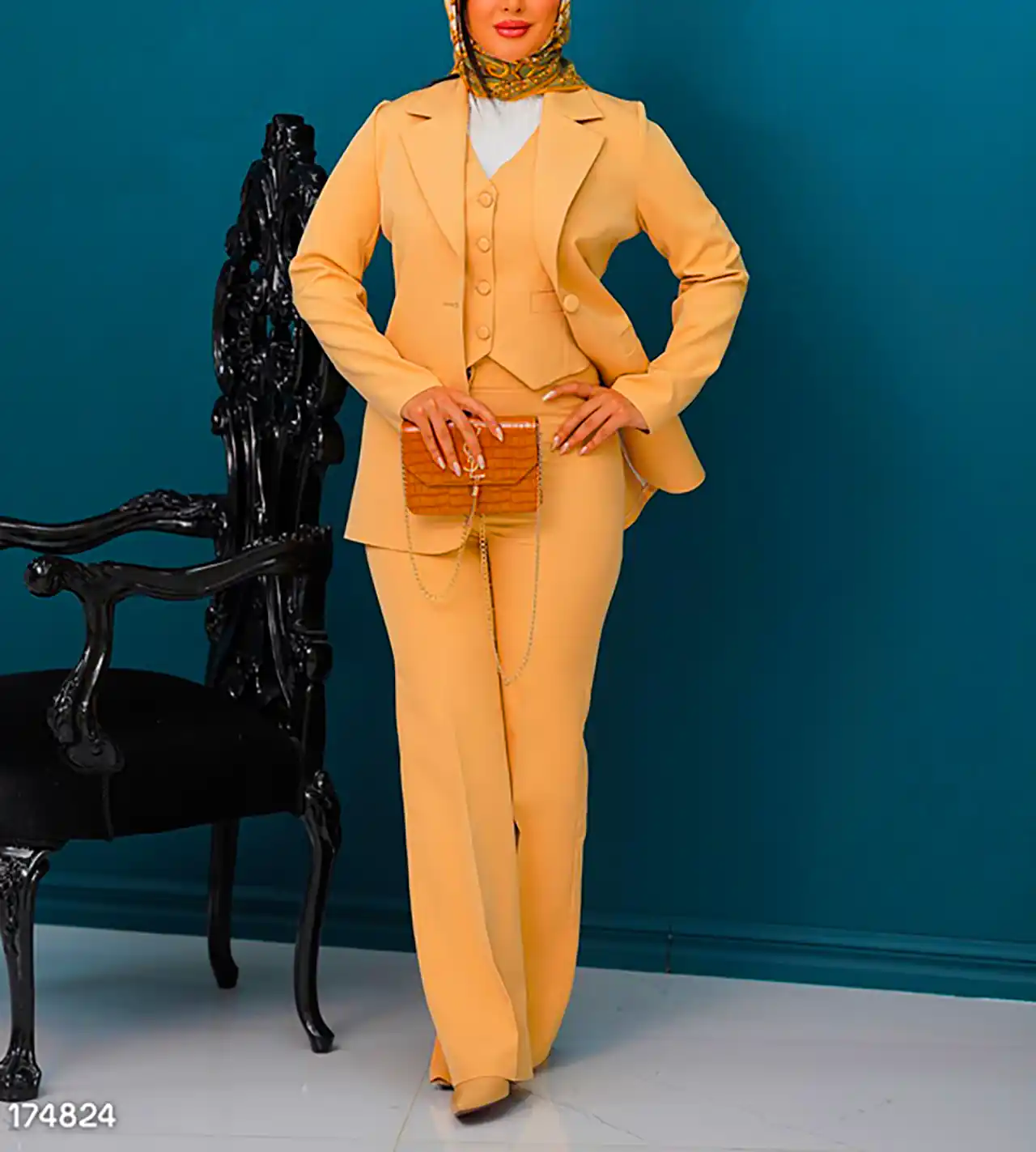 مانتو طراحی خاص و کاربردی