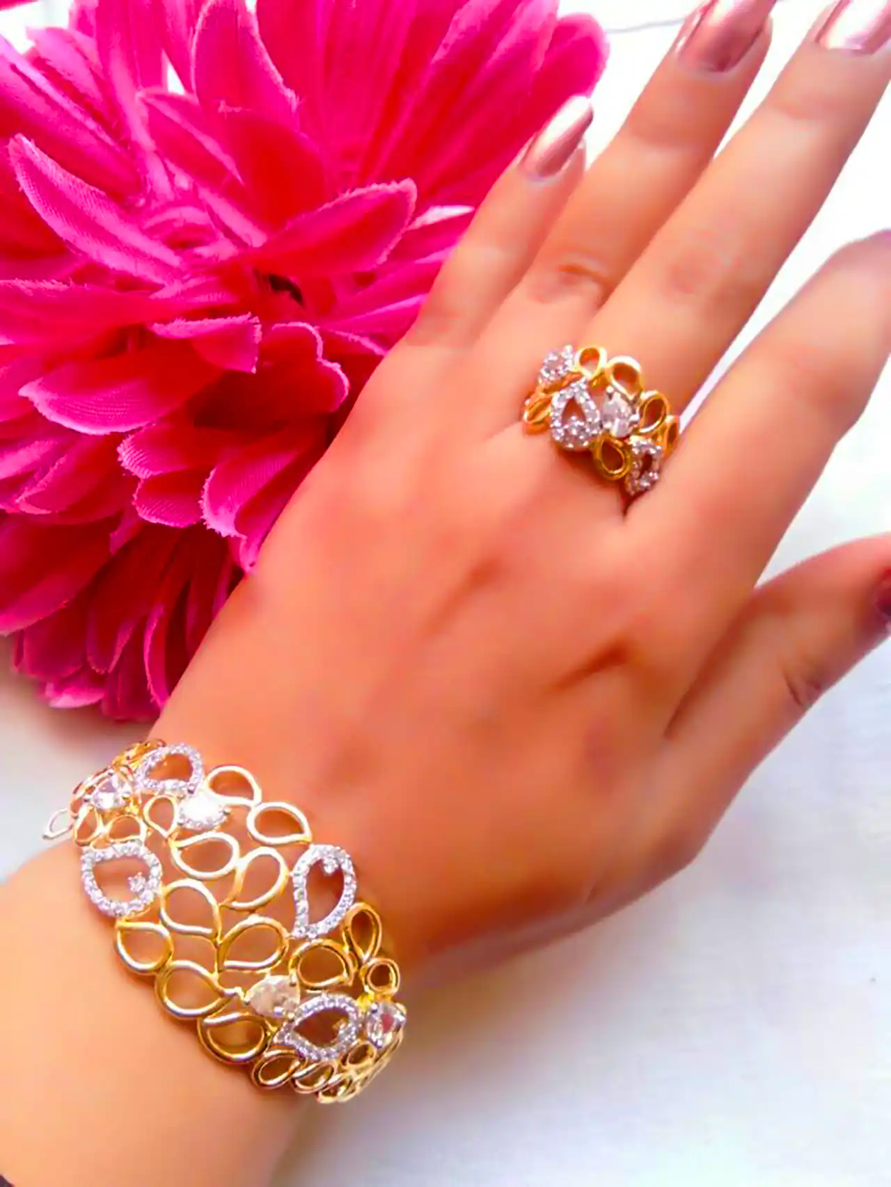 ست دستبند و انگشتر لاکچری 