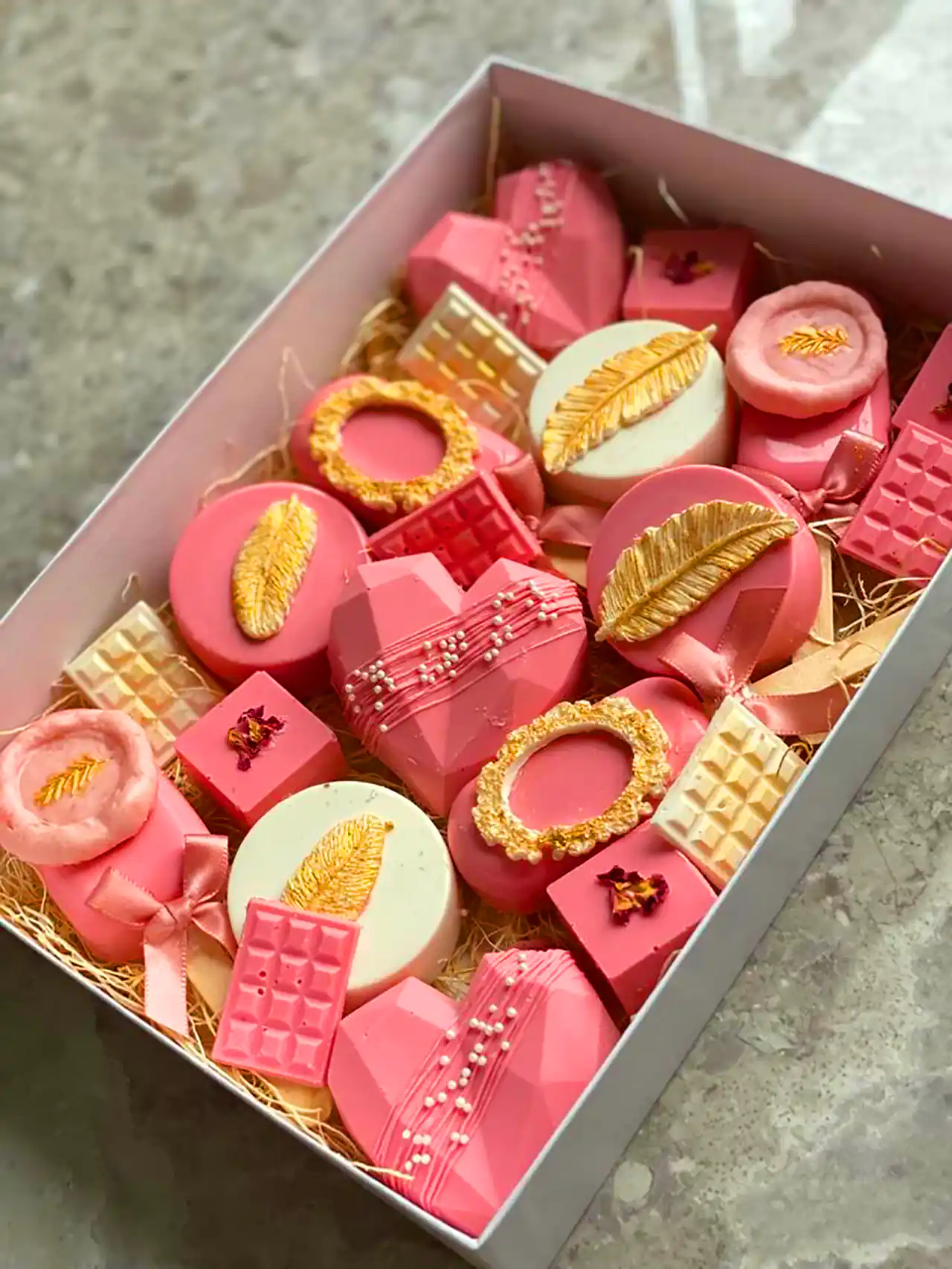 شکلات دستساز شیک هدیه