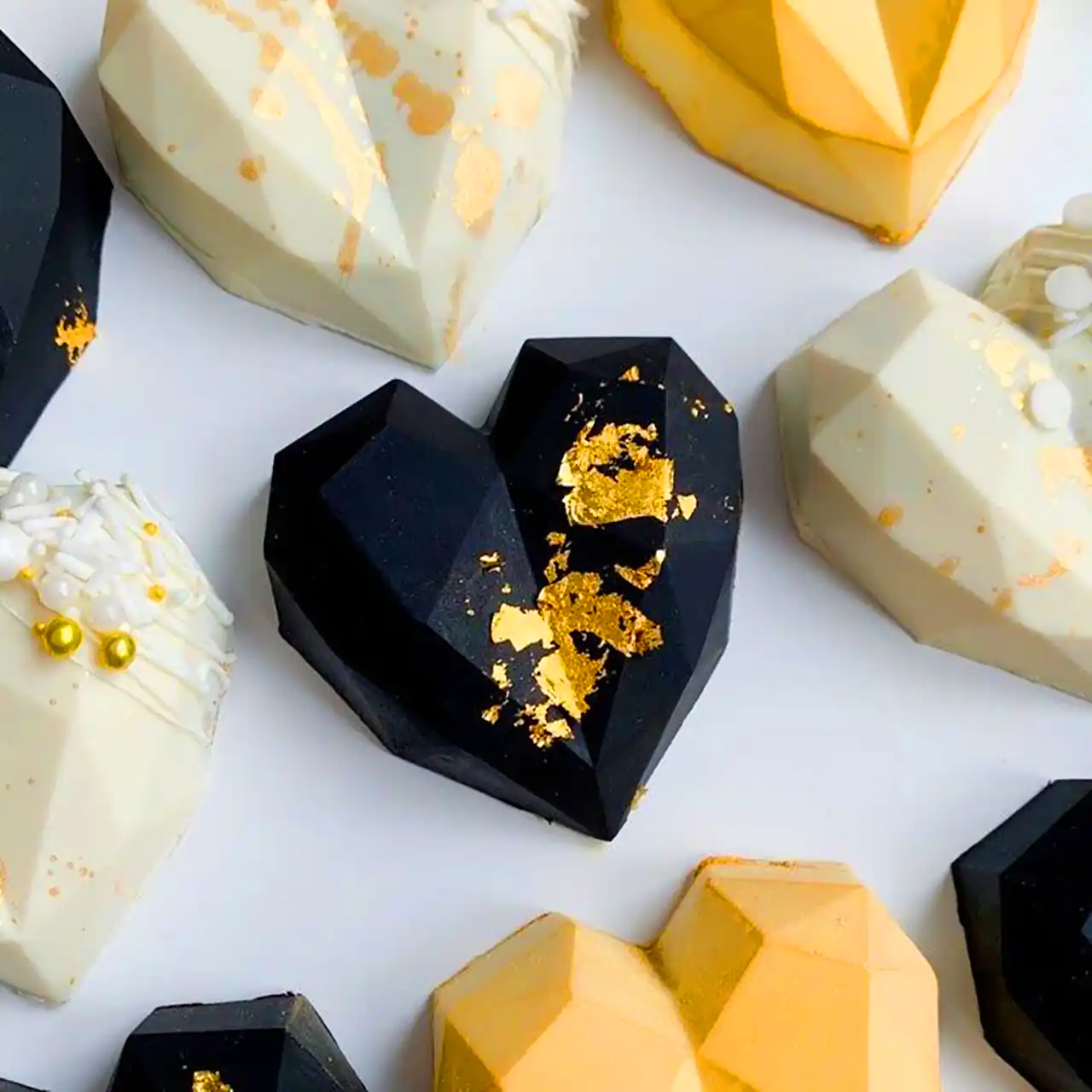 شکلات دستساز شیک هدیه