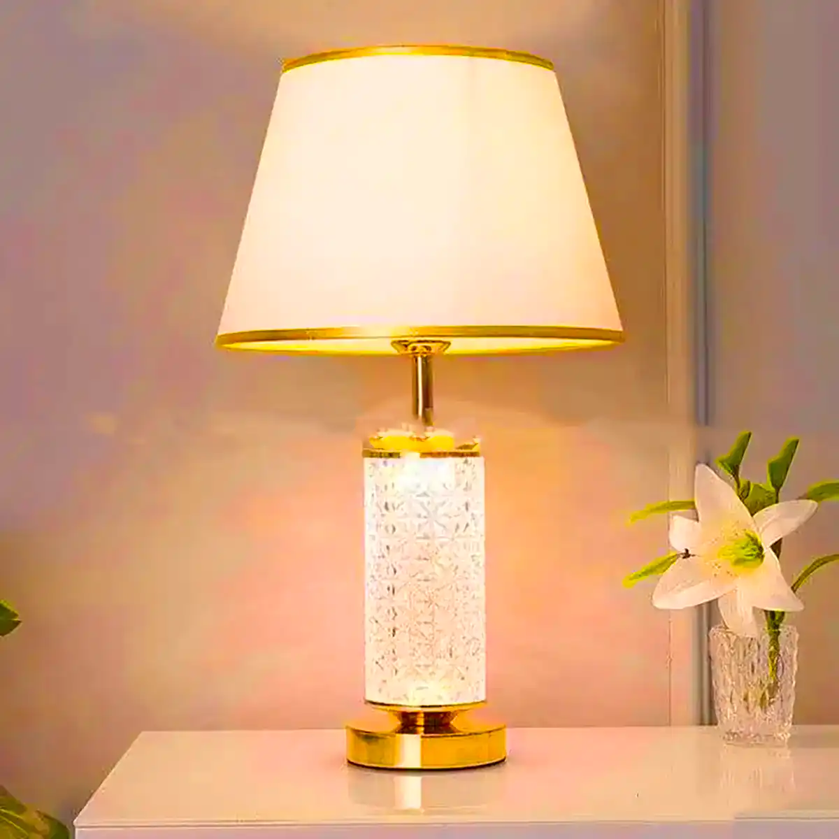 آباژور مدرن و زیبا