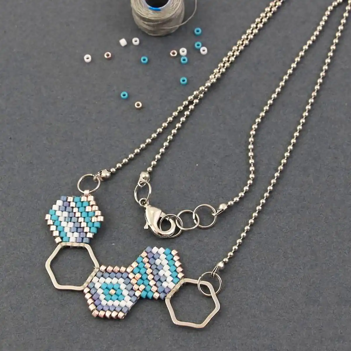 اکسسوری دستساز دخترانه