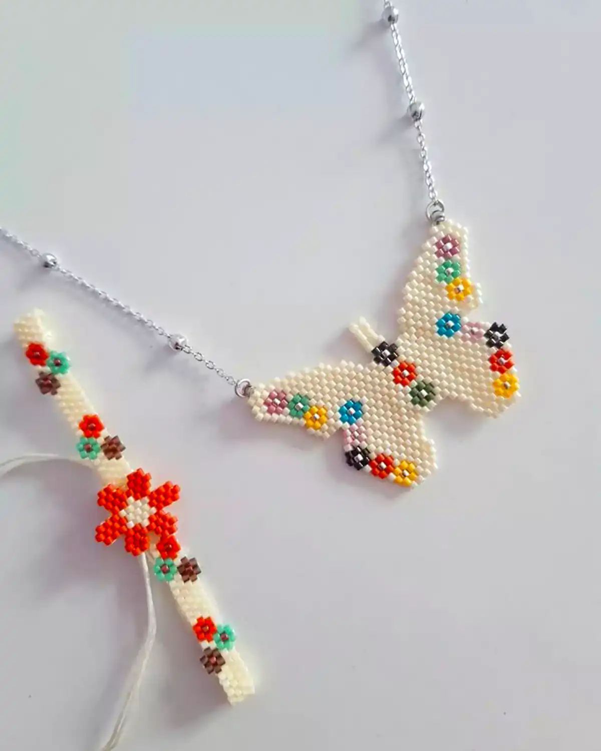 اکسسوری دستساز دخترانه