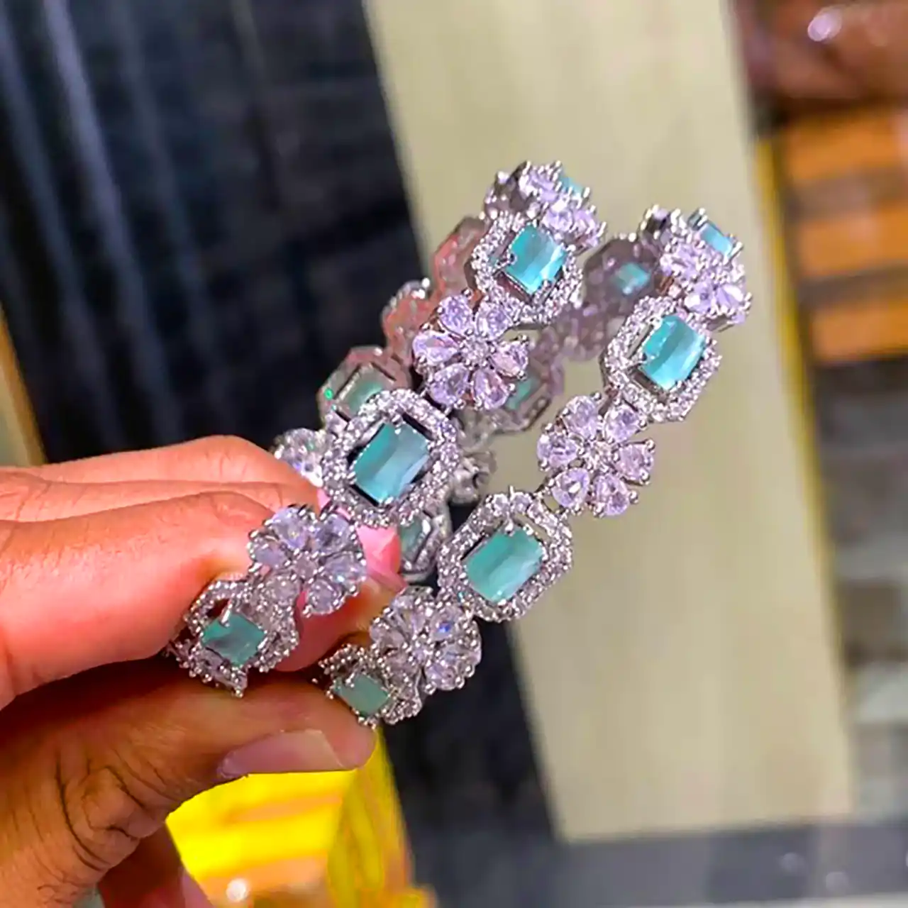 النگو با سنگ جواهر لوکس