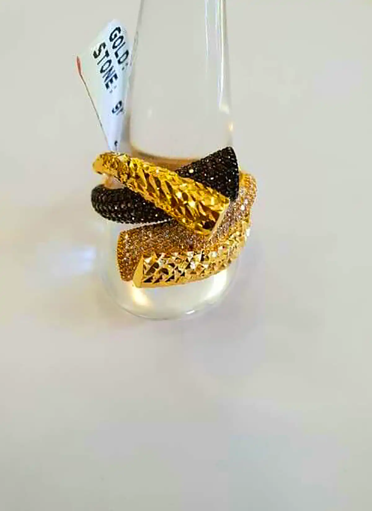 انگشتر نمادار نامزدی