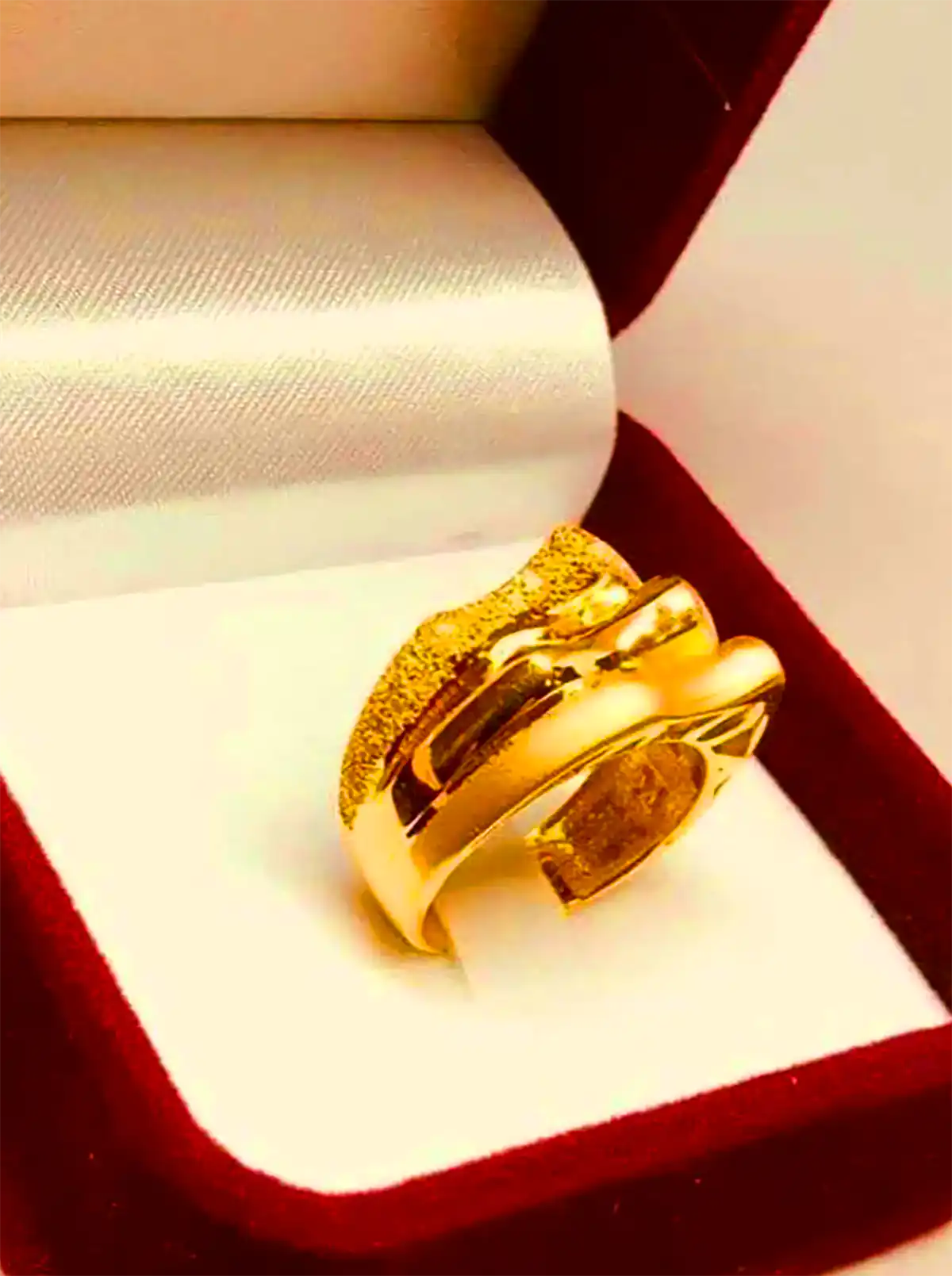 انگشتر نمادار نامزدی