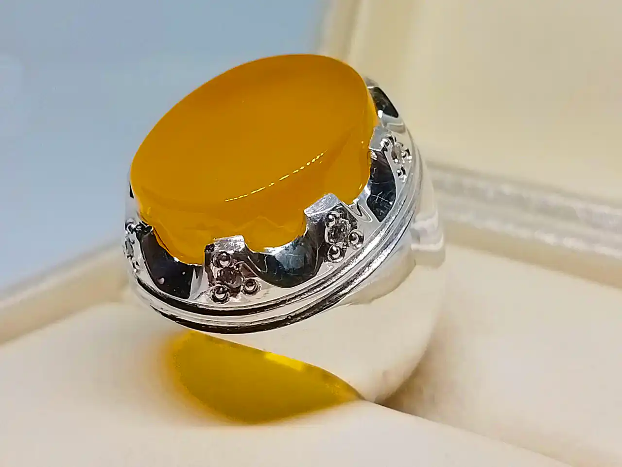 انگشتر مردانه با سنگ عقیق زرد 