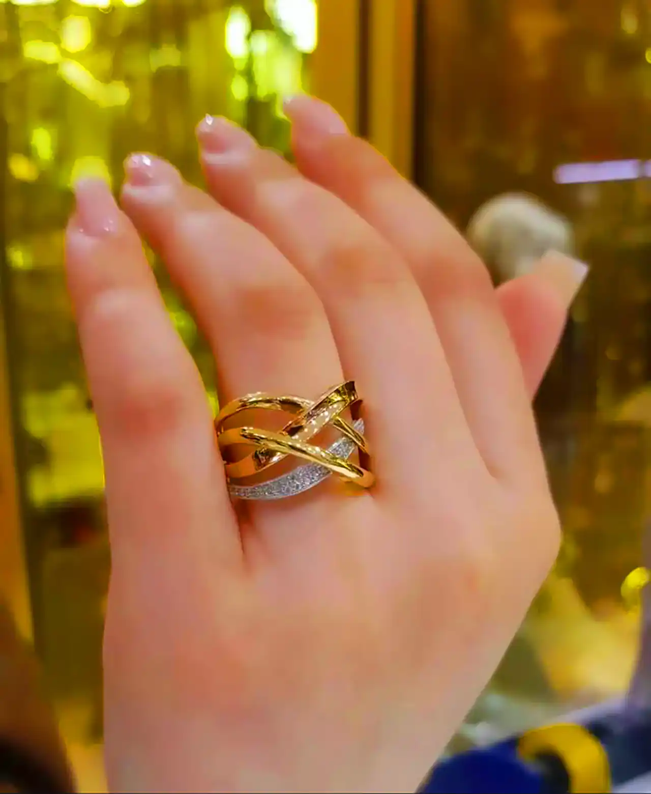 انگشتر طلا مدروز 