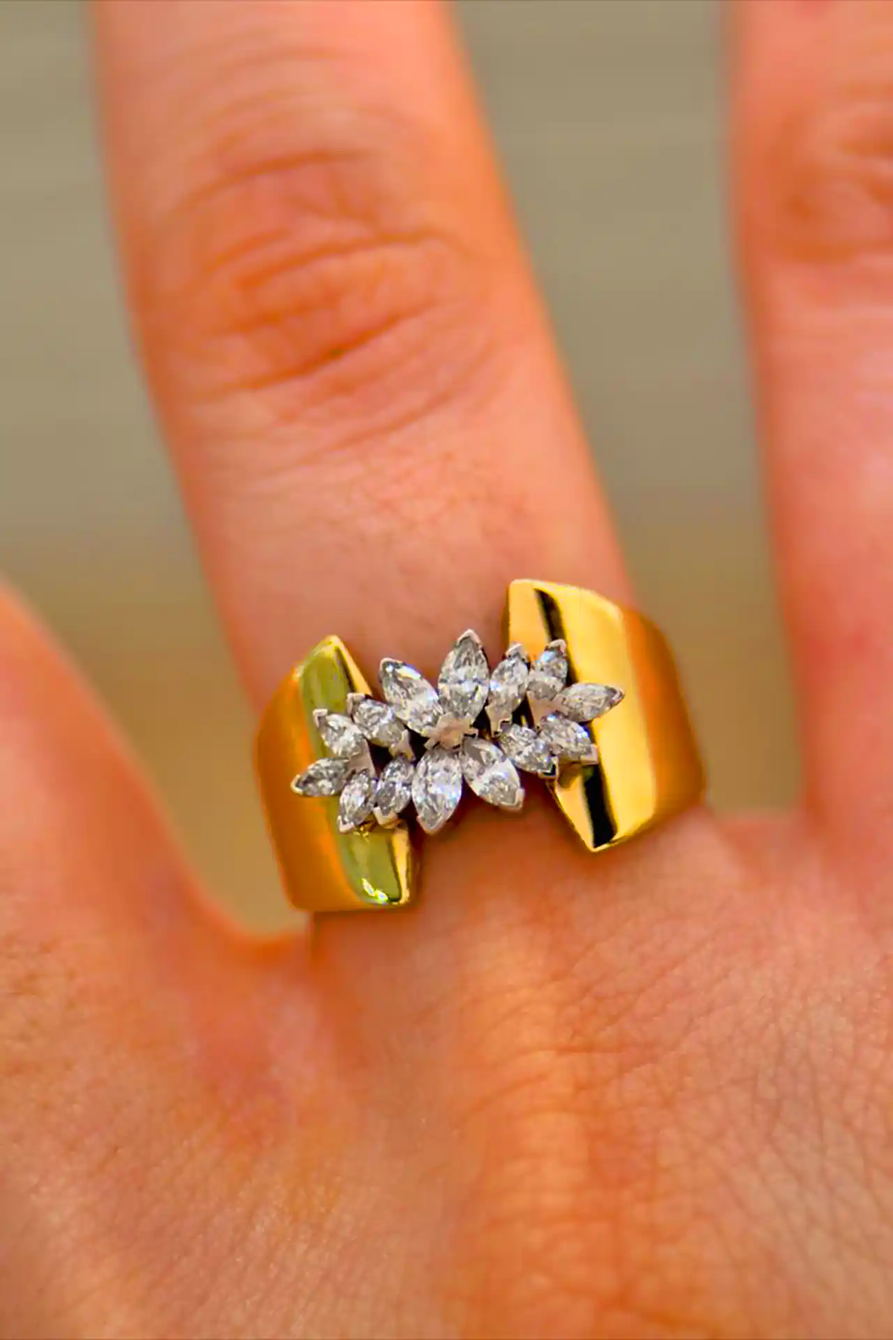 انگشتر طلا مدروز 