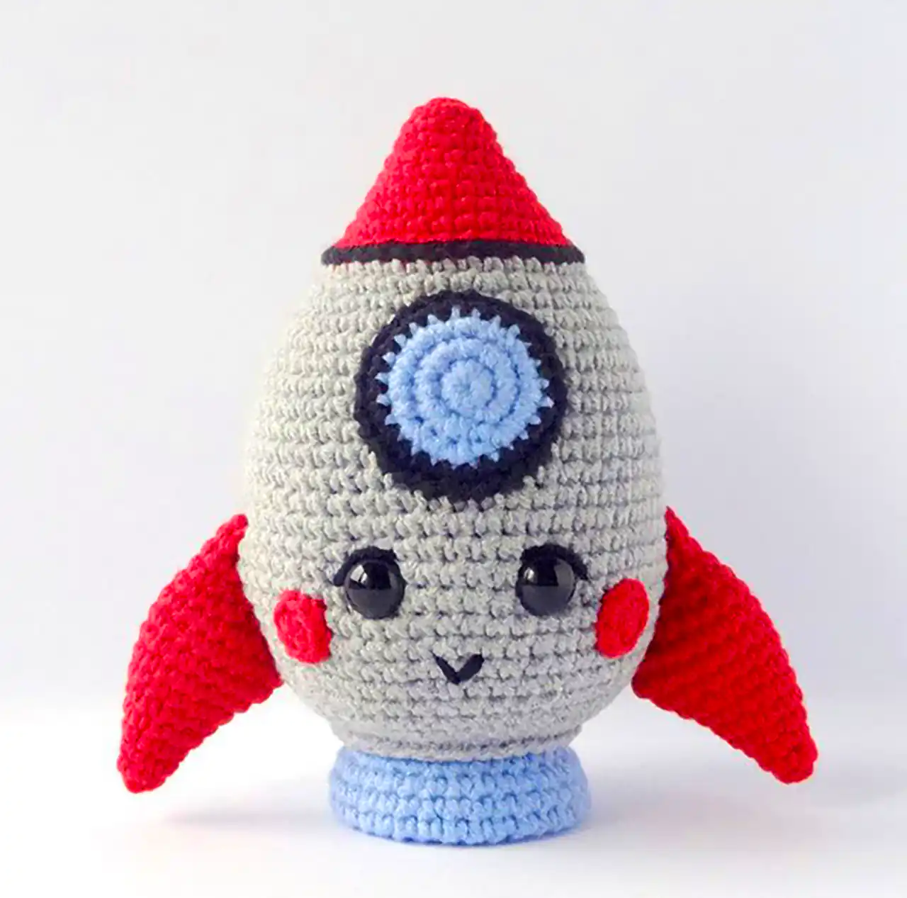 عروسک موشک بافتنی