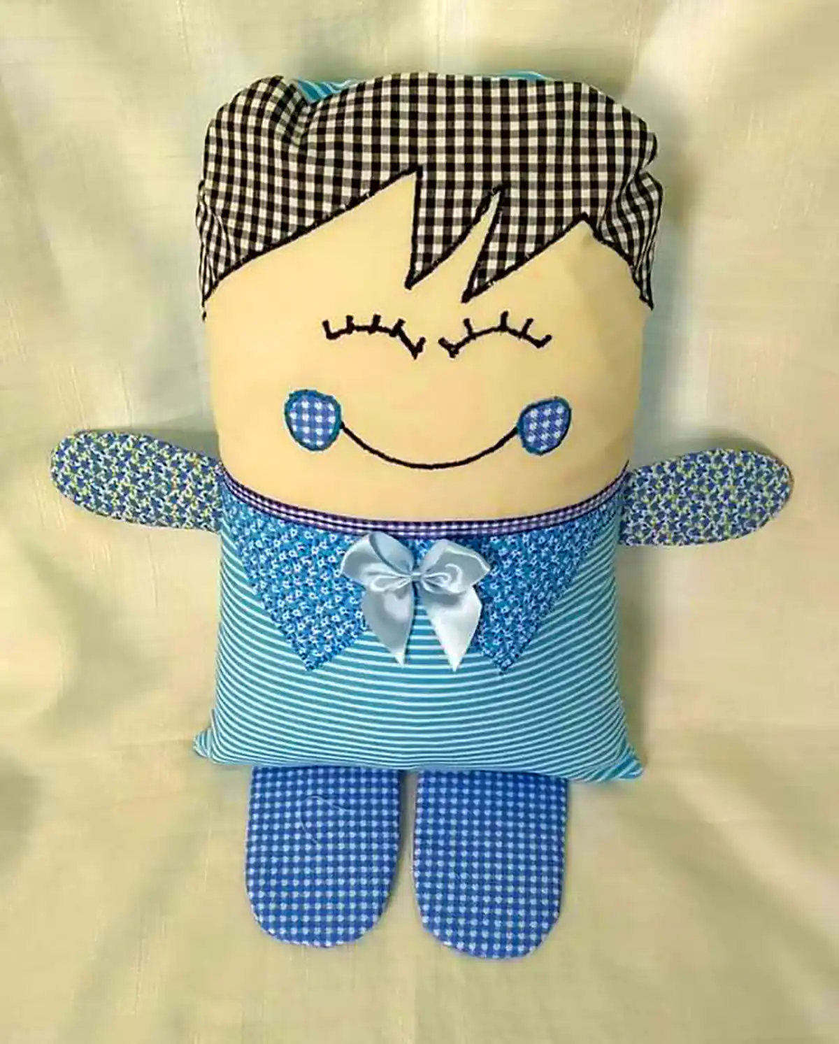 عروسک پارچه ای بامزه