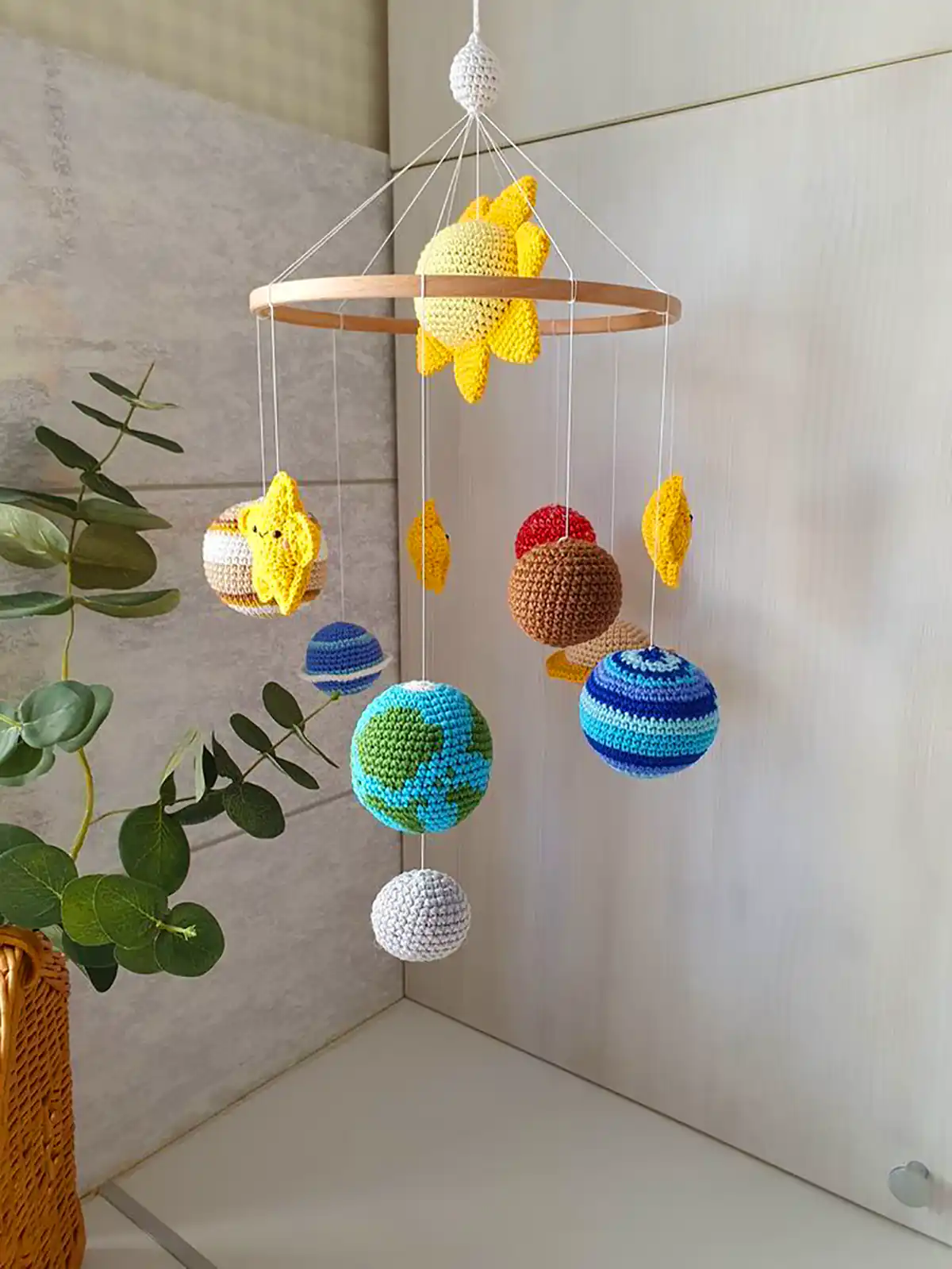 آویز بالا تخت نوزادی