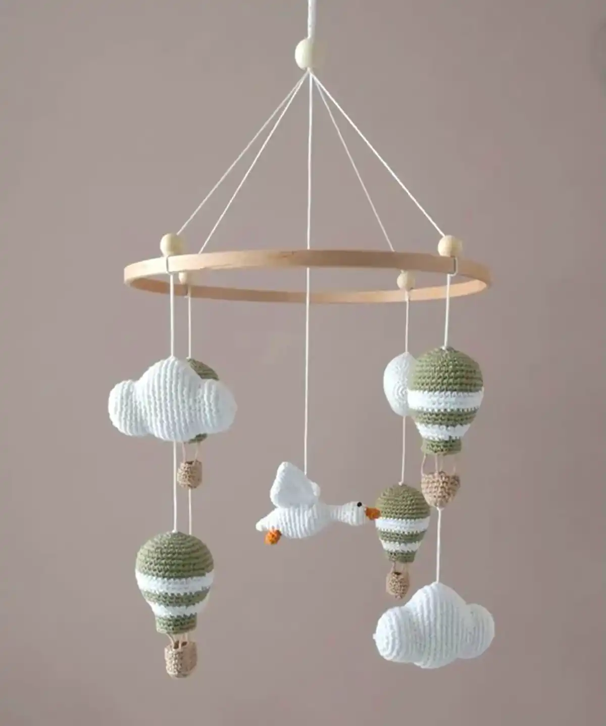 آویز بالا تخت نوزادی