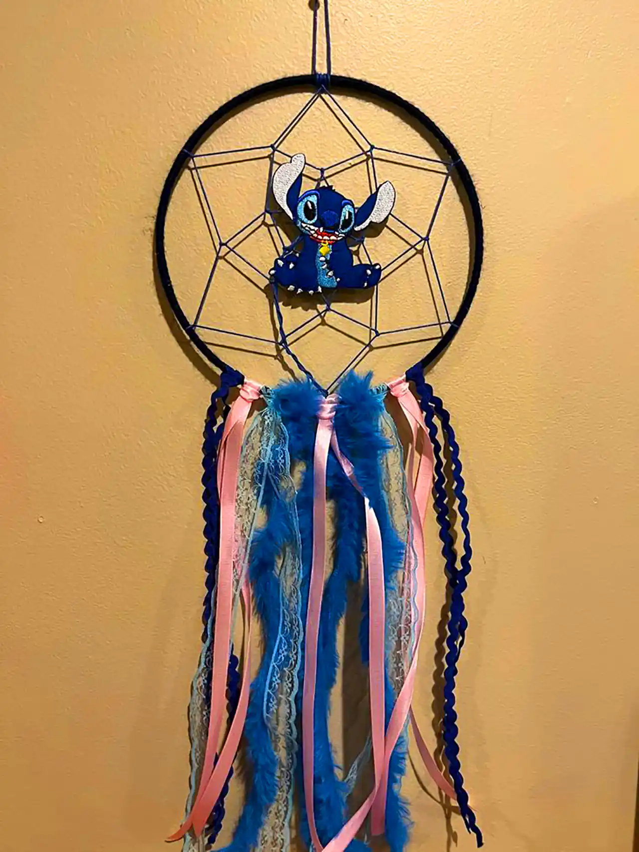 آویز دریم کچر با طرح استیچ