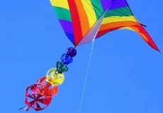 تعبیر خواب بادبادک چیست + برای زن متاهل و باردار و دختر مجرد و از دید مولف