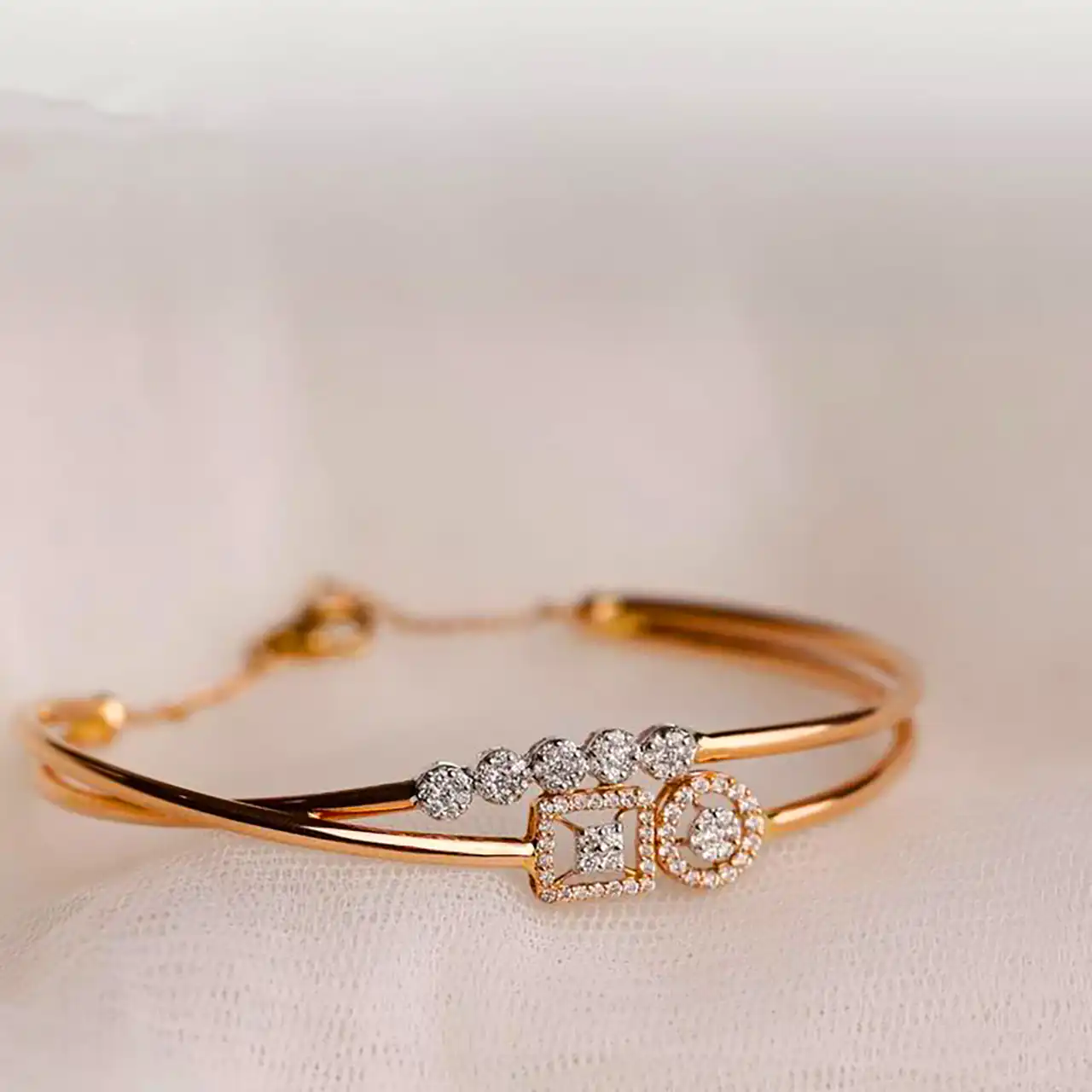 بنگل طلا ظریف دخترانه