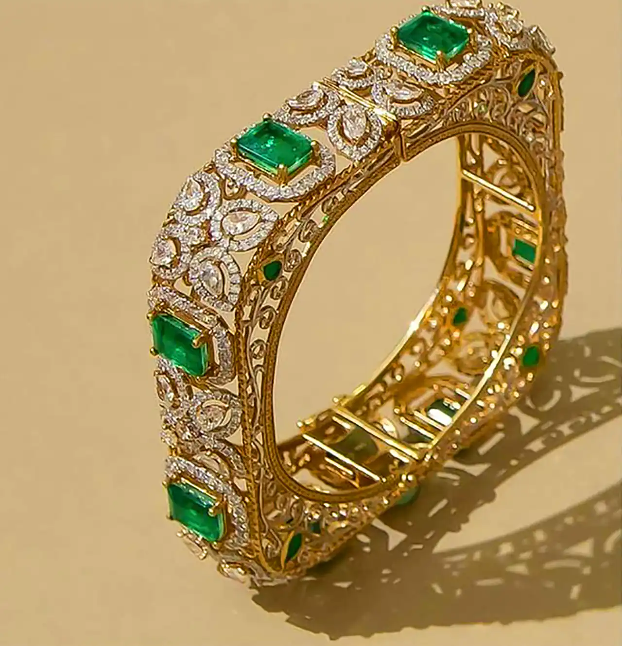 بنگل جواهرنشان لوکس