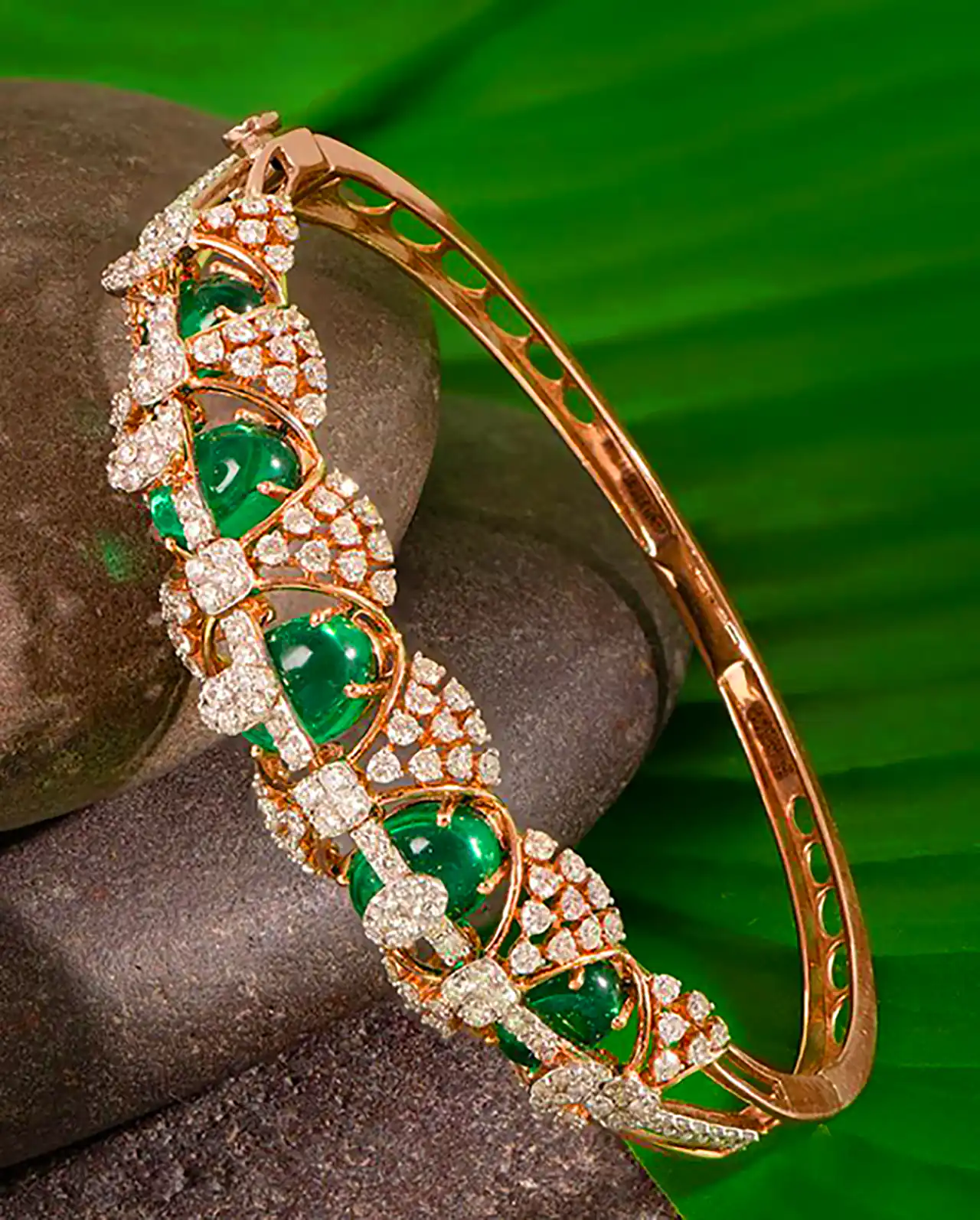 بنگل جواهرنشان لوکس