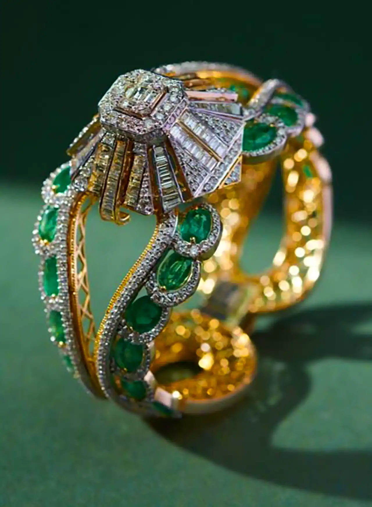 بنگل جواهرنشان لوکس