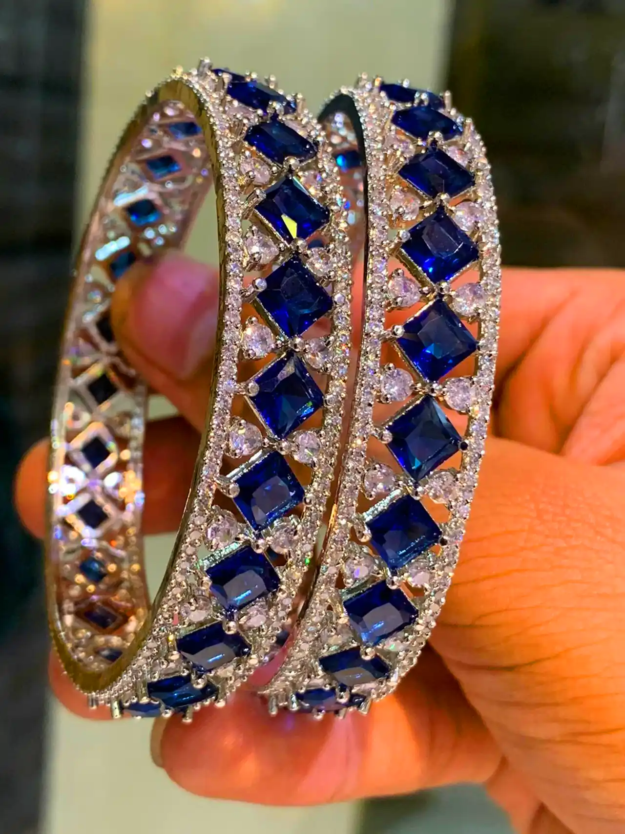 بنگل جواهرنشان لاکچری