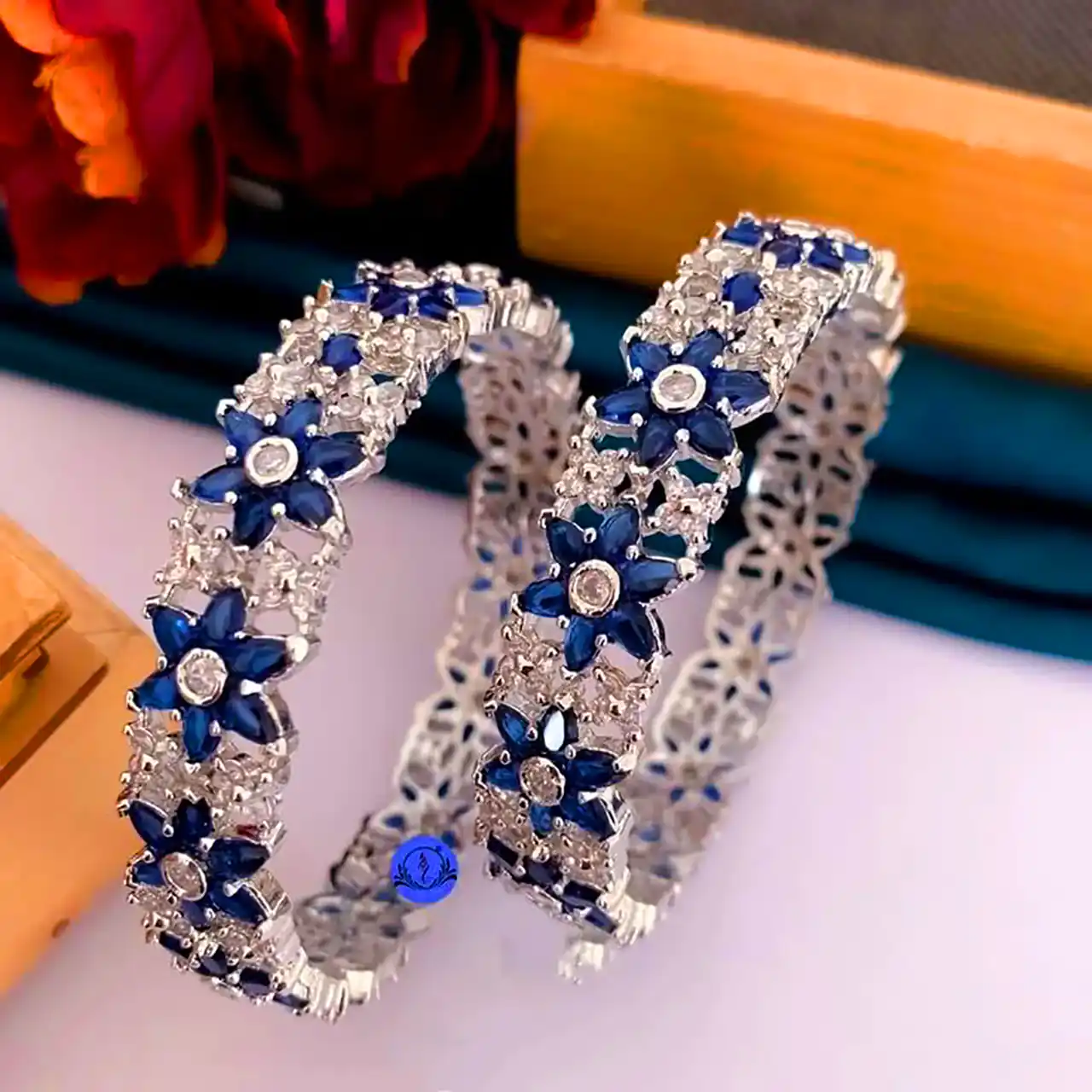 بنگل جواهرنشان لاکچری