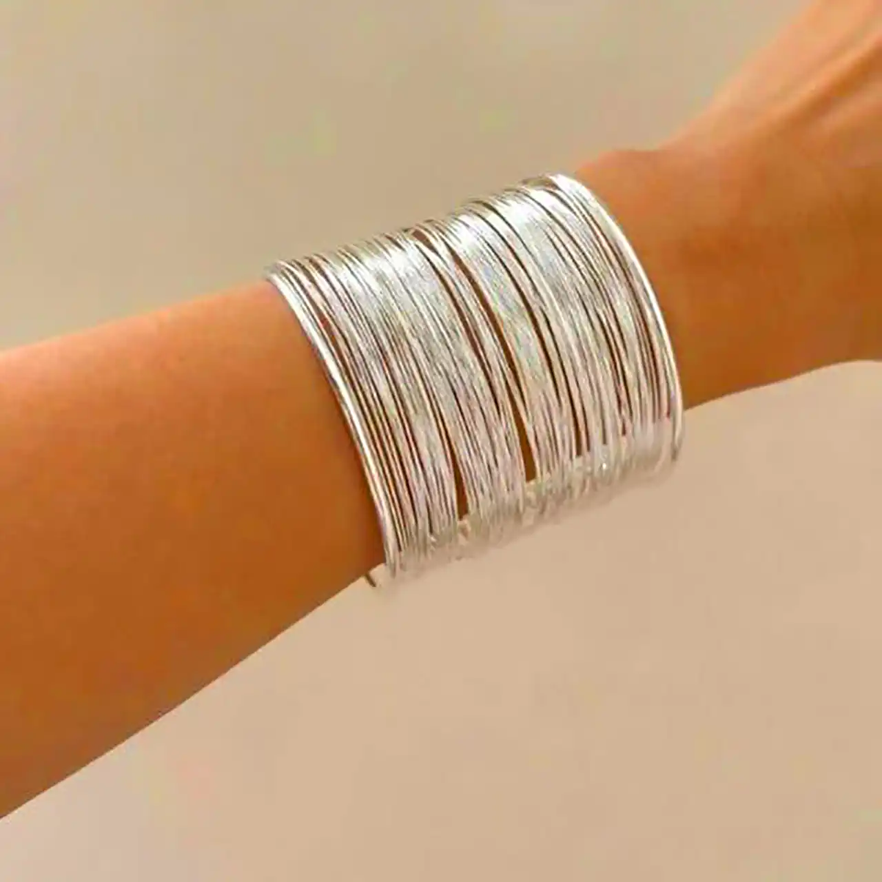 بنگل شیک نقره دخترانه