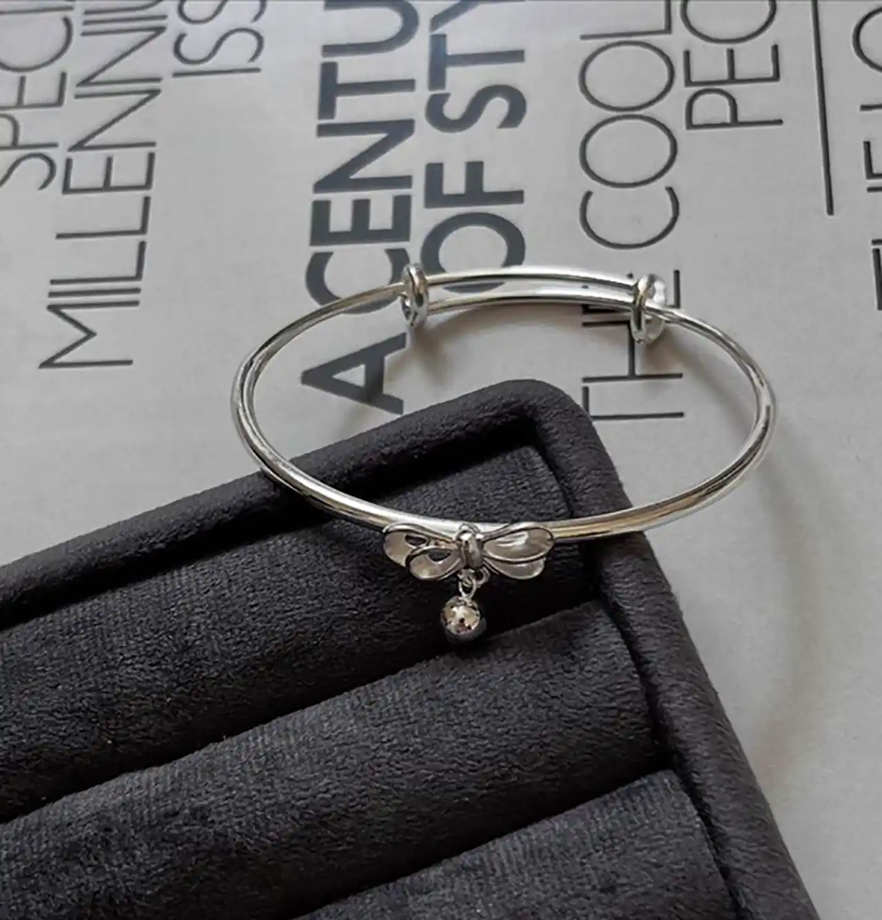 بنگل شیک نقره دخترانه