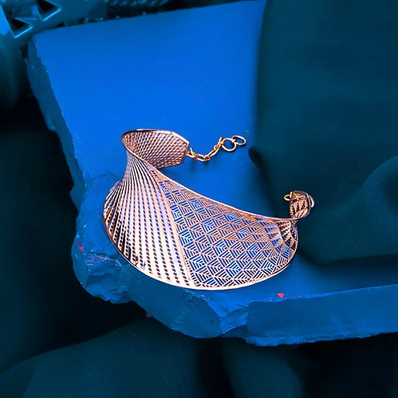 بنگل طلا پهن دخترانه