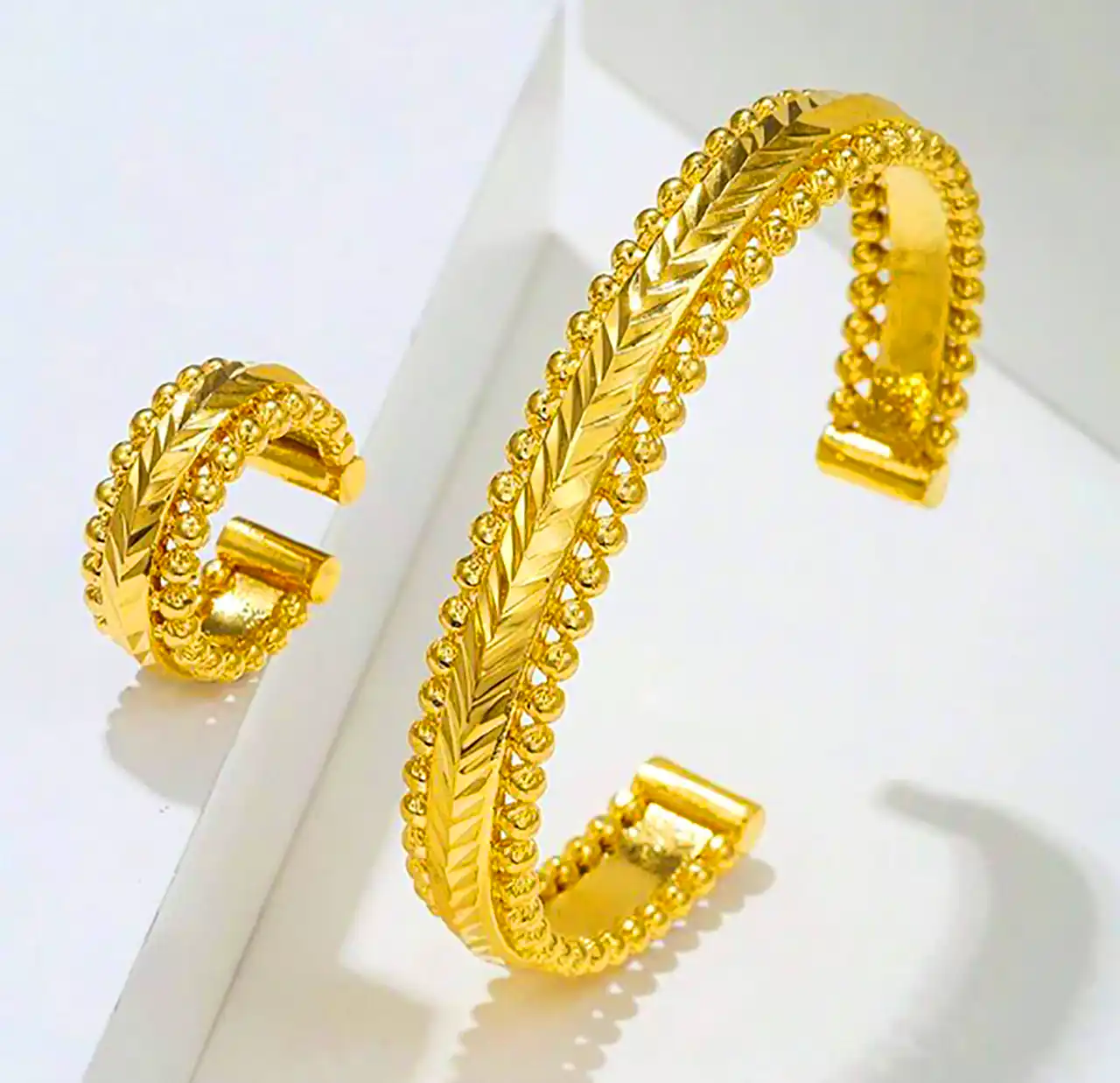 بنگل طلا دخترونه