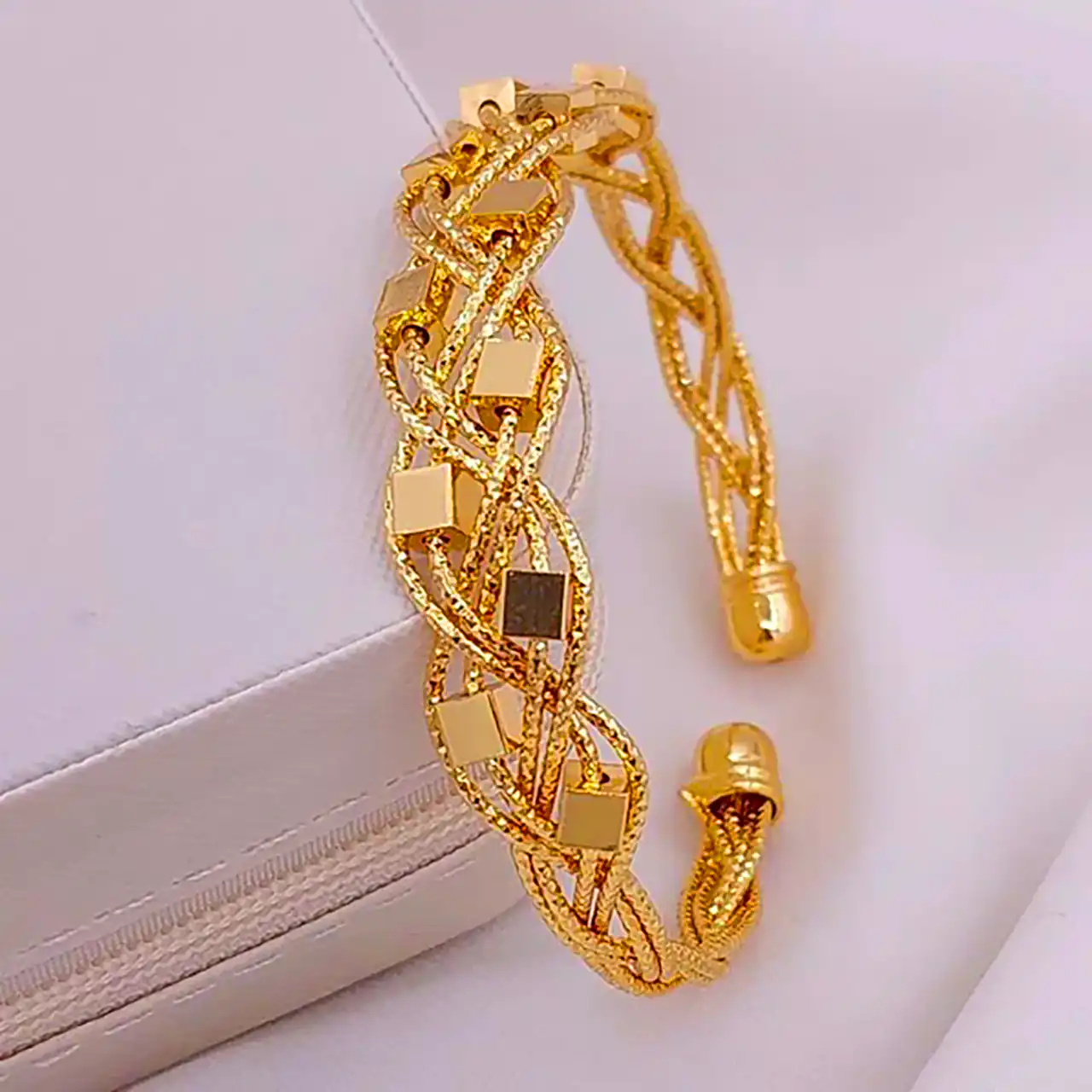 بنگل طلا دخترونه