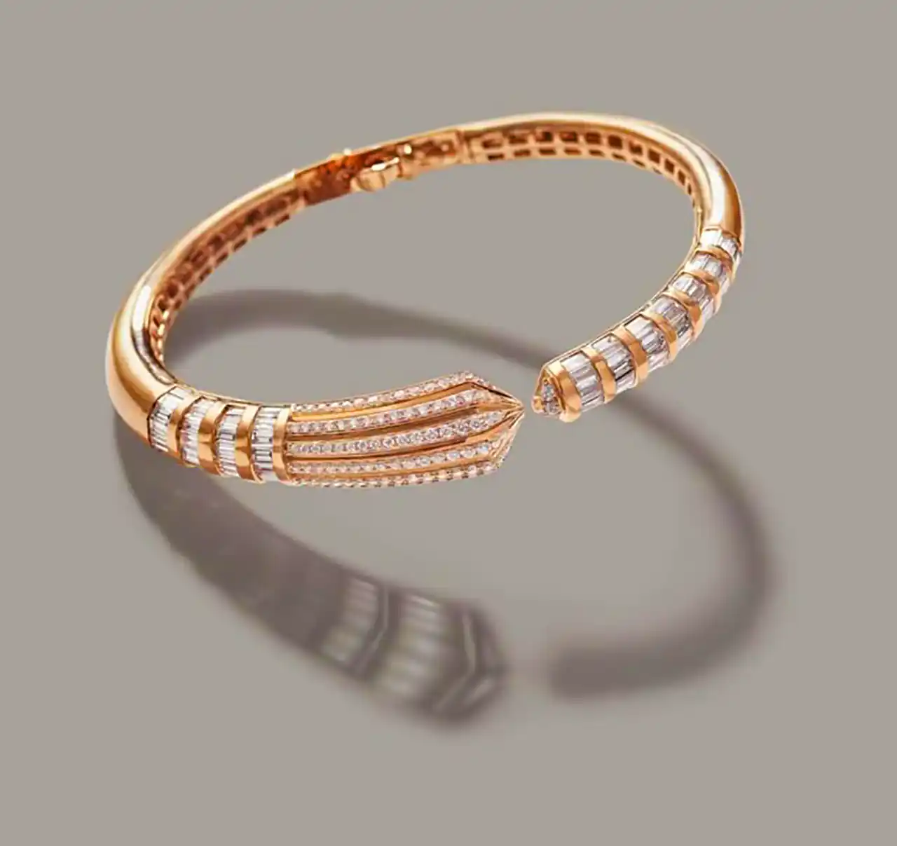 بنگل طلا ژورنالی خاص