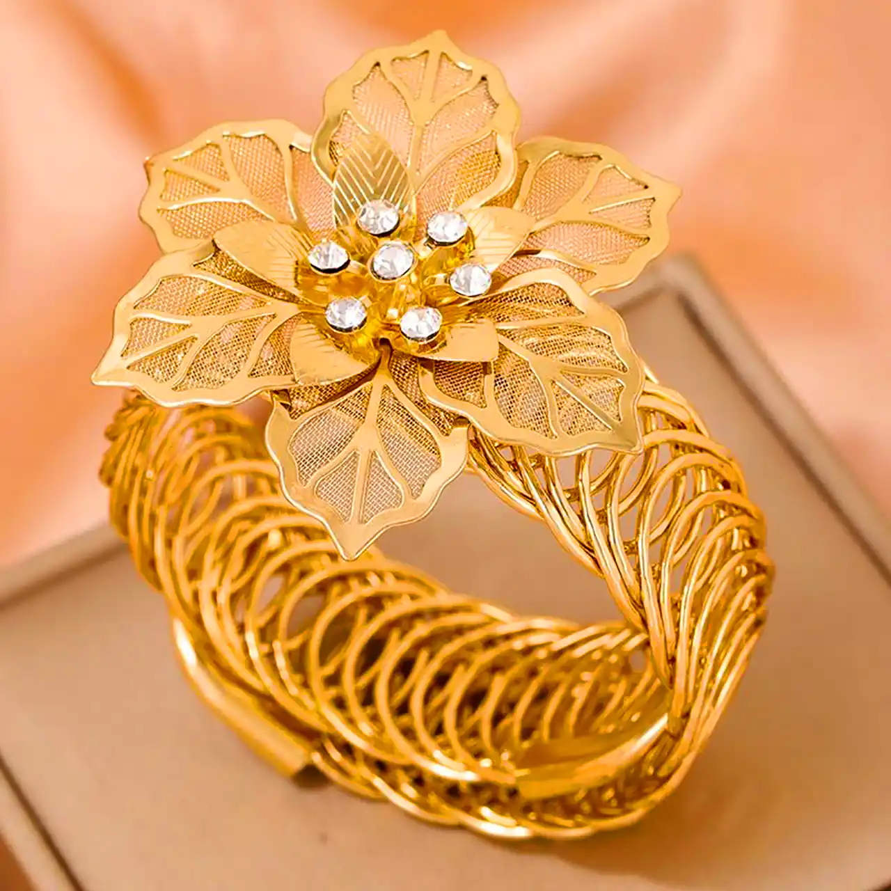 بنگل طلا ژورنالی خاص