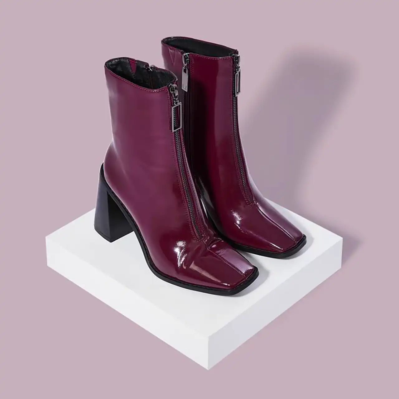 بوت زرشکی کلاسیک زنانه