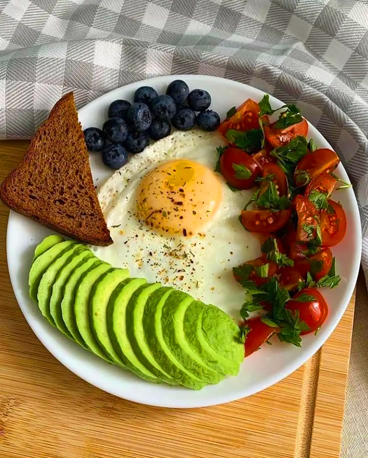 بشقاب غذای رژیمی