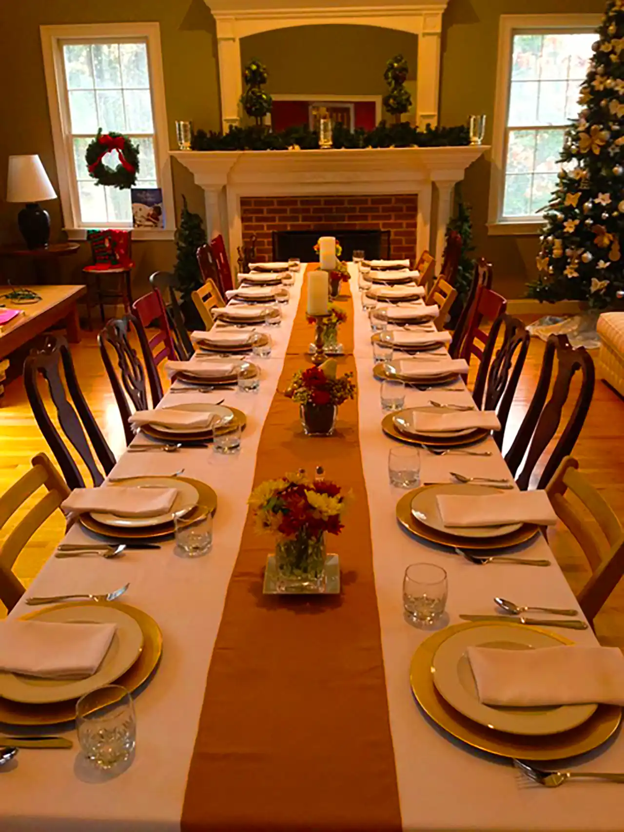 چیدمان میز شام شیک 