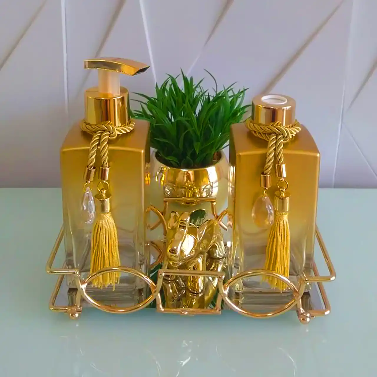 چیدمان یونیک برای روی میز عسلی