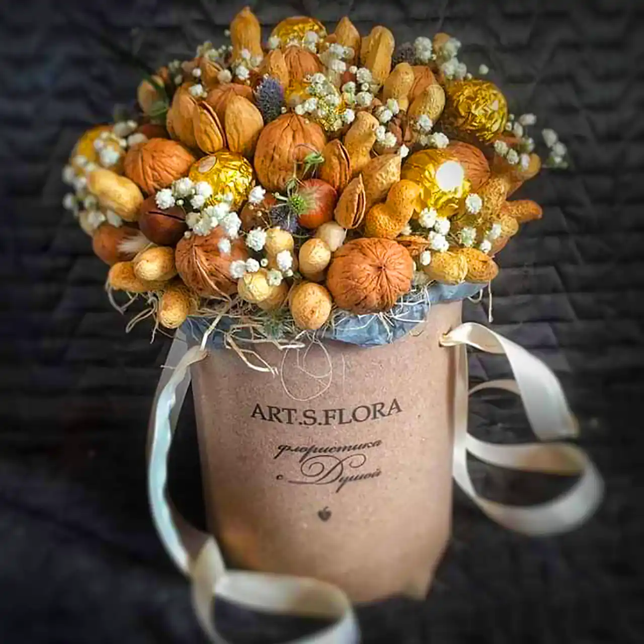 دسته گل سوپرایزی با آجیل