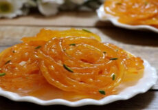 طرز تهیه زولبیا ماه رمضان؛ ترد و خوشمزه در خانه با نشاسته گل