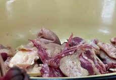 پخت غذای سنتی با غاز و نان تازه در روستای آذربایجان
