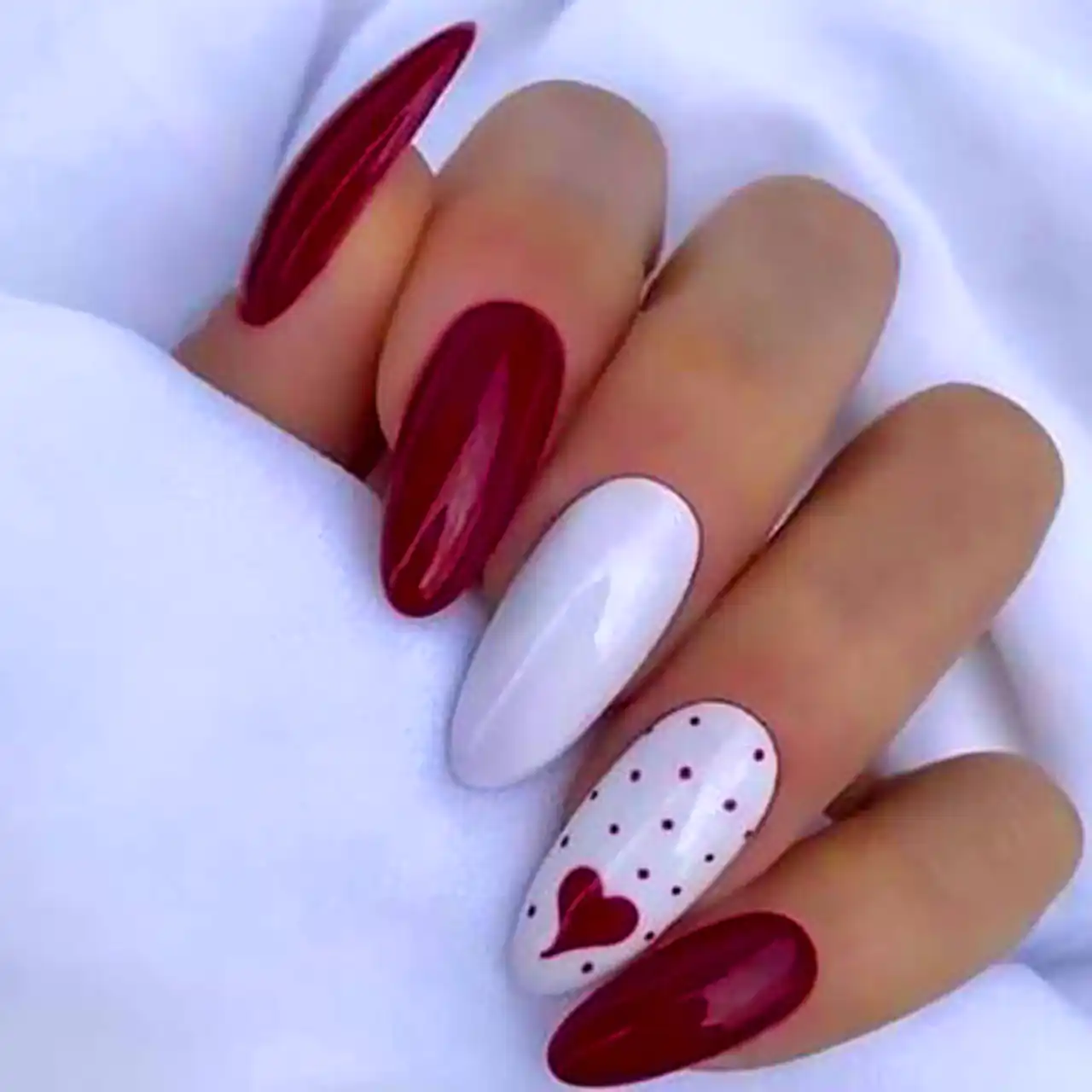 دیزاین ناخن دخترانه و خاص 