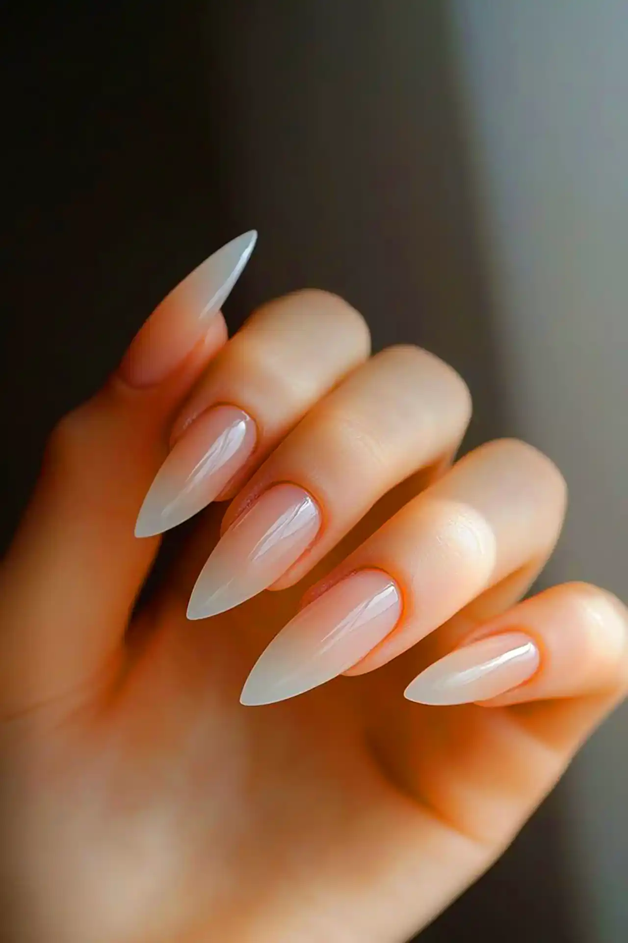 دیزاین ساده و شیک ناخن 